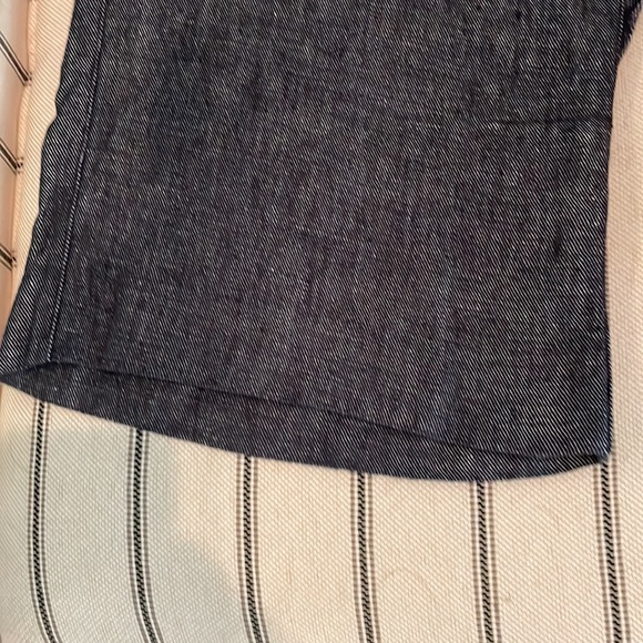 Linen pants with denim look slight flare. Side Zipper/hook closure. No stretch - Picture 11 of 12